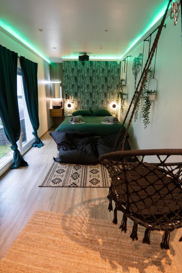 Capsule Thailande I Sauna I Balneo I Console I Jeux En Bois I Cinema I Cour Interieure Trith-Saint-Leger Kültér fotó