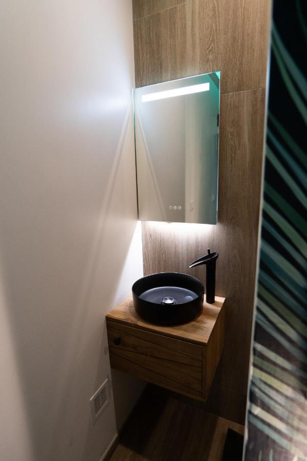 Capsule Thailande I Sauna I Balneo I Console I Jeux En Bois I Cinema I Cour Interieure Trith-Saint-Leger Kültér fotó