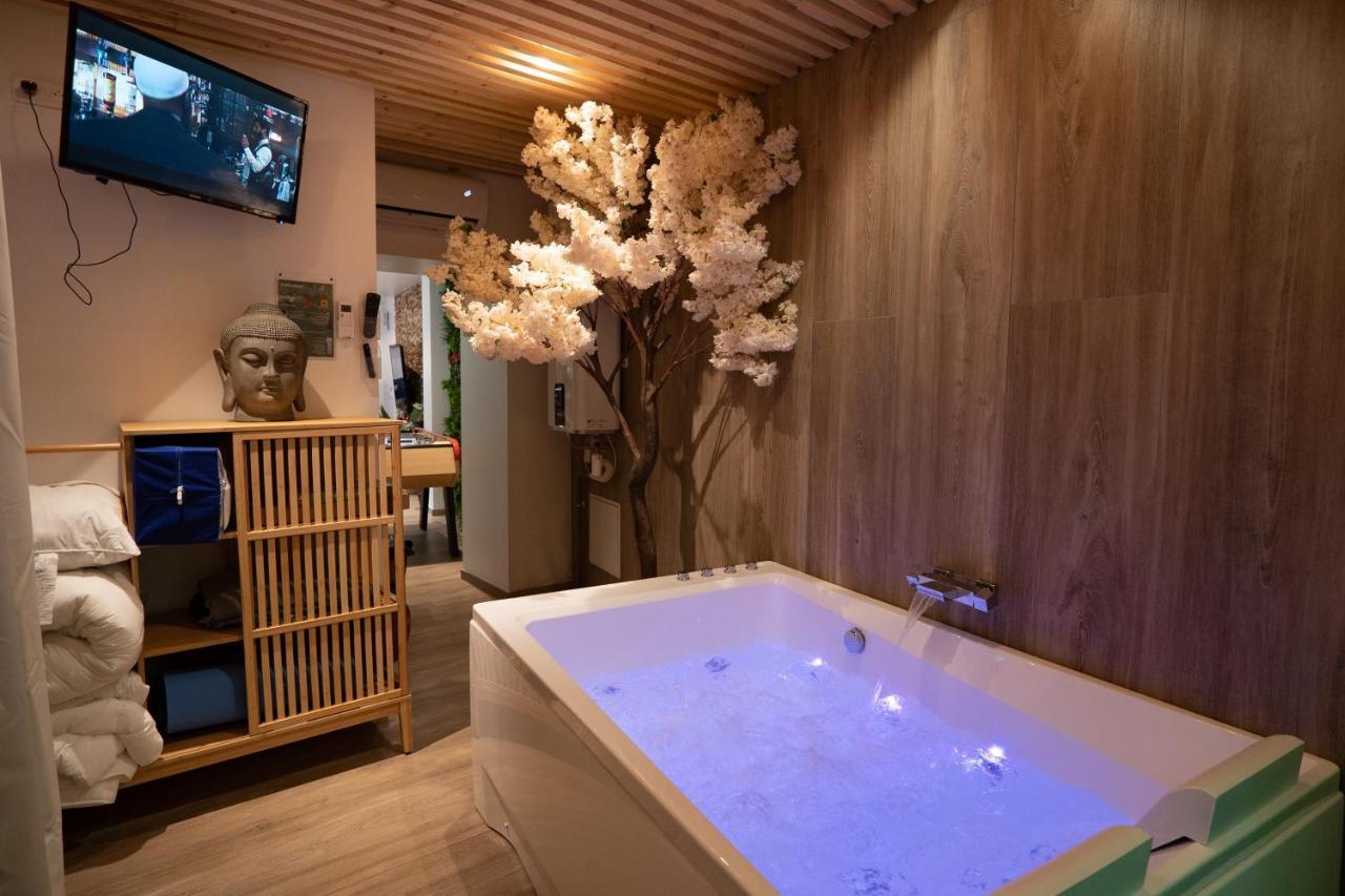 Capsule Thailande I Sauna I Balneo I Console I Jeux En Bois I Cinema I Cour Interieure Trith-Saint-Leger Kültér fotó